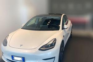 Tesla Model 3 - 2021 Longa Range AWD