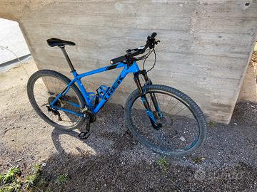 Mountain bike Procaliber 9.7 (2018) in carbonio