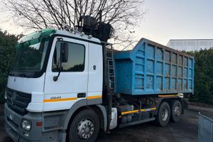 Mercedes 2541 scarrabile con gru