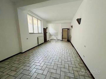 MONOLOCALE A CARAVAGGIO