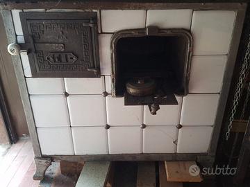 CUCINA STUFA ' ANTICA' RIVEST. CERAMICA