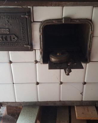 CUCINA STUFA ' ANTICA' RIVEST. CERAMICA