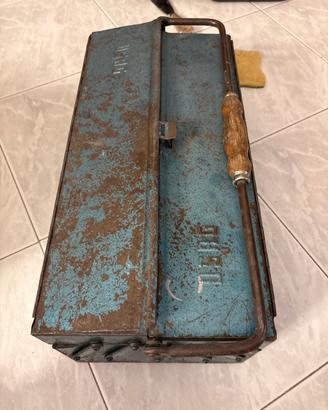 Cassetta attrezzi usag vintage