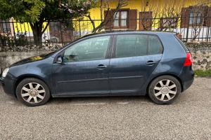 VOLKSWAGEN Golf 5ª serie - 2004