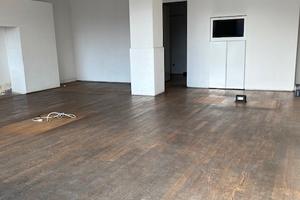 Negozio con due vetrine in zona centrale