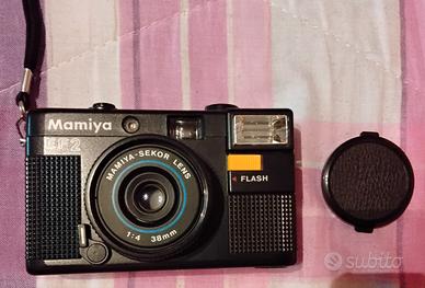 Fotocamera analogica compatta Mamiya EF2.