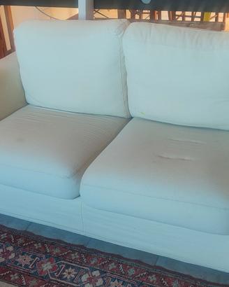 Divano due posti in tessuto bianco