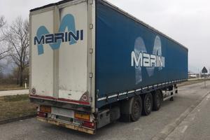 Semirimorchio centinato