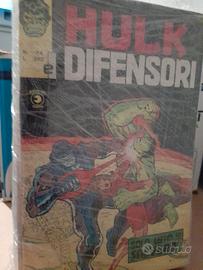 HULK E DIFENSORI