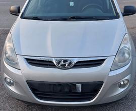 Vendo HYUNDAI i20 - 2011