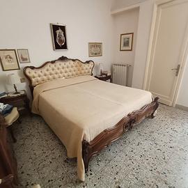 letto Matrimoniale + comodini  in legno intagliato