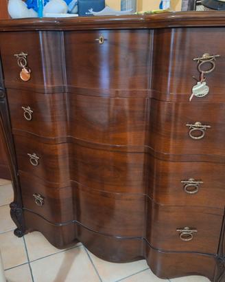 Como' e comodini stile 800 siciliano