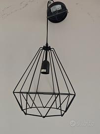 Lampadario moderno a sospensione in metallo nero –