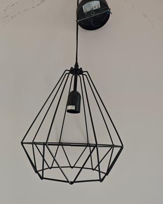 Lampadario moderno a sospensione in metallo nero –
