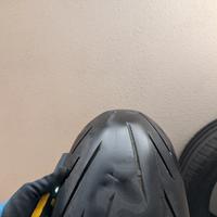 Gomme moto 