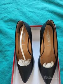 Scarpe da donna con tacco nere 37