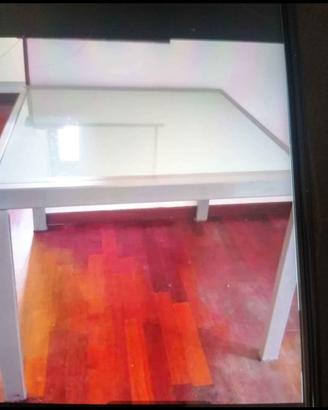 tavolo in vetro con 4 sedie pieghevoli