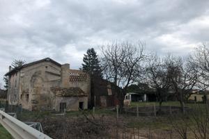 Casa da ristrutturare e terreno