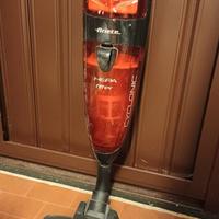 SCOPA ELETTRICA SENZA SACCHETTO Ariete 2772/4
