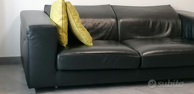 Divano vera pelle con pouf