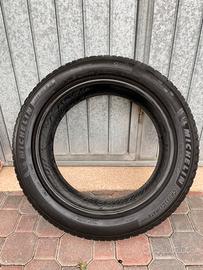 Gomma estiva 235 50 R19 Michelin usata