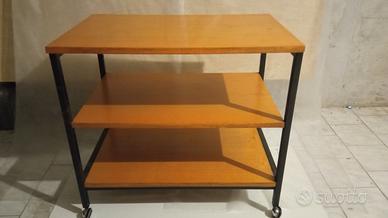 Tavolino Anonima Castelli vintage con ruote