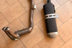 Scarico originale tenere 700