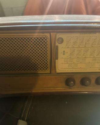Radio d’epoca vintage anni 60/70 discreta