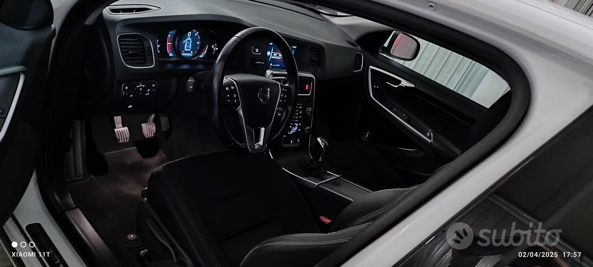 Volvo V60 2016 photo 2