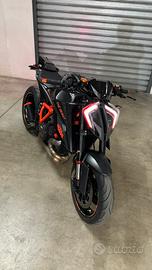 KTM SUPER DUKE 1290 R