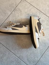 Shoes Travis scott Nuovissime con stringhe ricambi