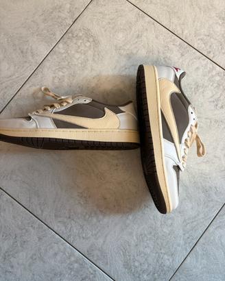 Shoes Travis scott Nuovissime con stringhe ricambi