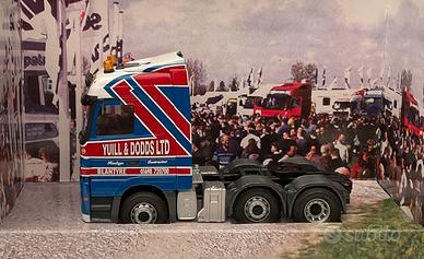 Modellino camion 1:50 Mercedes Actros Corgi - raro