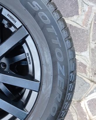 Cerchi in lega con gomme per Mazda 