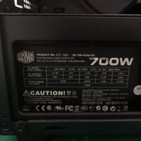 alimentatore cooler master 700w
