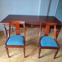 scrivania e sedile da ufficio/casa