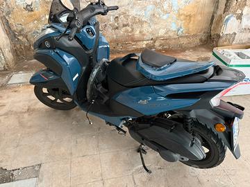 Yamaha Tricity 125 incidentato