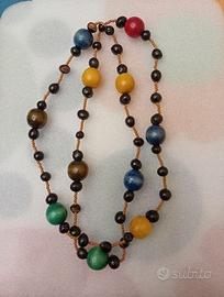 Collana lunga etnica e artigianale in legno e semi