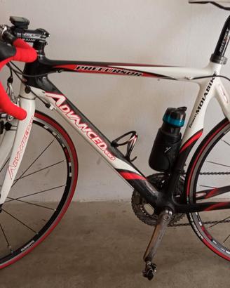 bici da corsa full carbonio anno 2018.