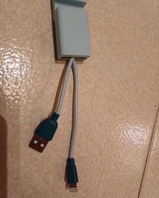 caricabatteria e supporto telefono