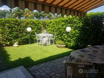 Appartamento in villa in residence con PISCINA