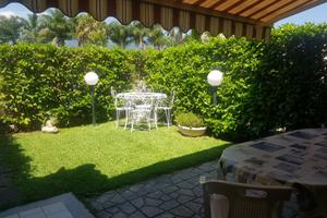 Appartamento in villa in residence con PISCINA