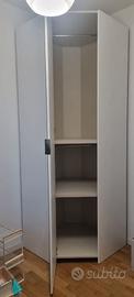 Armadio angolato con anta a specchiera