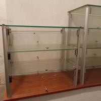 vetrina per brioches 