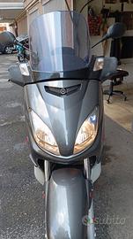Yamaha XMAX 250