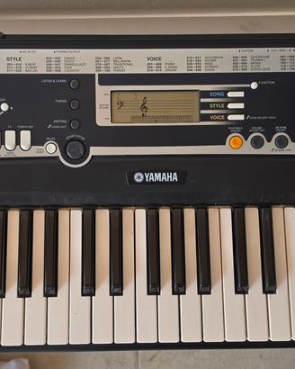pianola Yamaha pianoforte 