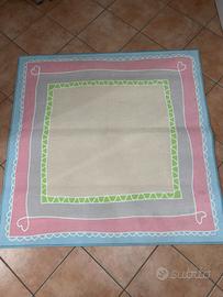 Tappeto e tenda per cameretta