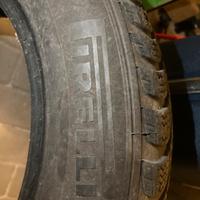 4 gomme Pirelli utilizzate 5 anni