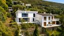villa-con-garage-e-vista-sul-lago-di-garda