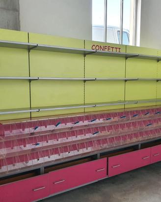 ARREDAMENTO NEGOZIO DOLCIUMI CIOCCOLATO